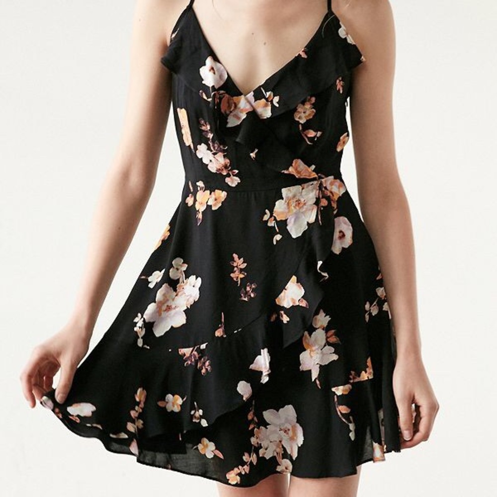 ❗️Sold❗️Kimchi Blue Sabina Dress Floral Black